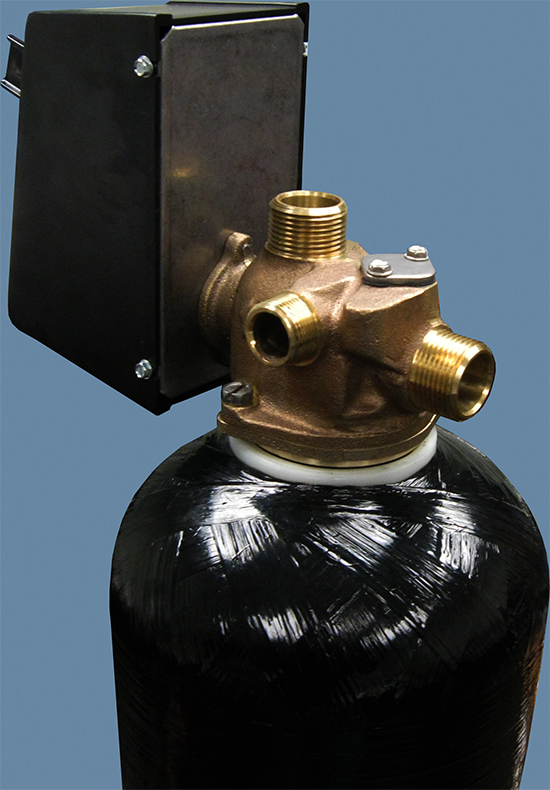 Manual backwashing filter valve